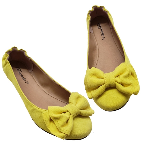 Yellow Bow Flats - Picture 3 of 3
